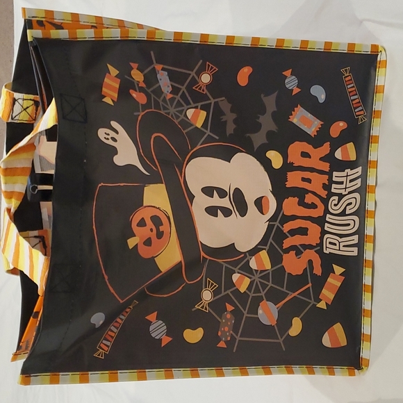 Disney Halloween bag and towel set - Picture 7 of 11